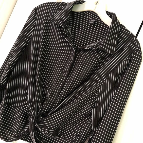 Windsor Black & White Pinstriped Blouse - Picture 1 of 10